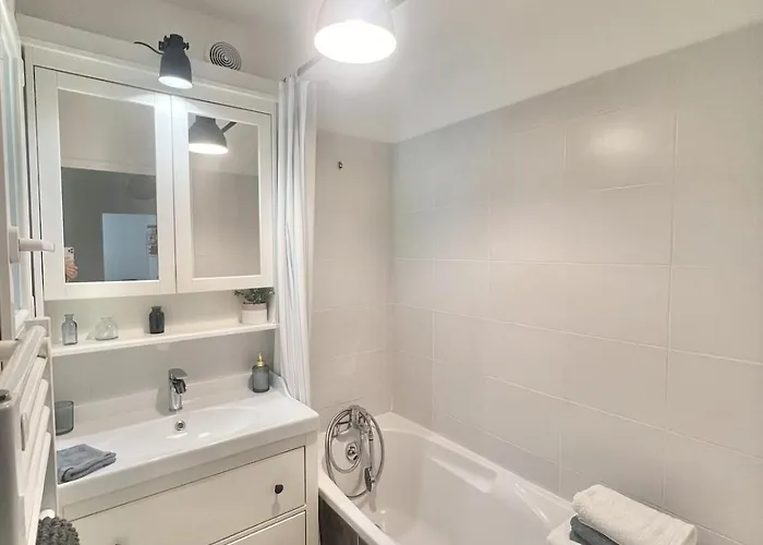 La Passerelle Apartment *