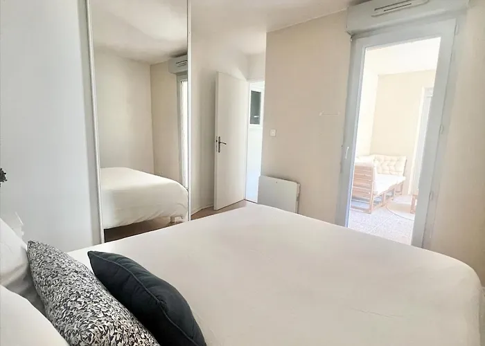 La Passerelle Apartment *